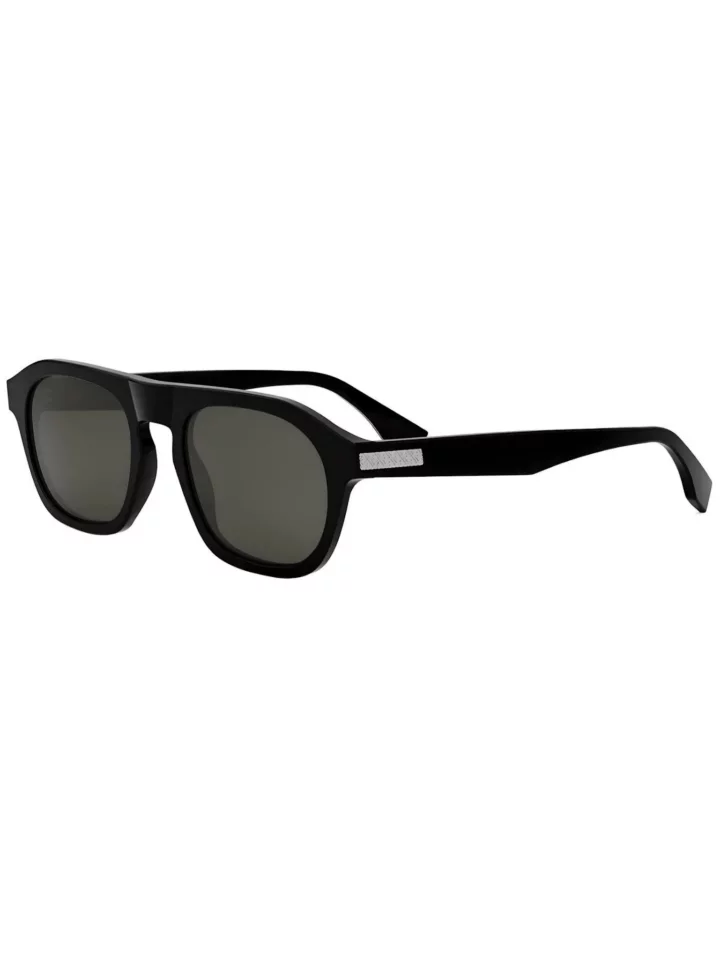 IVSL_FENDI_FE40143_01A_