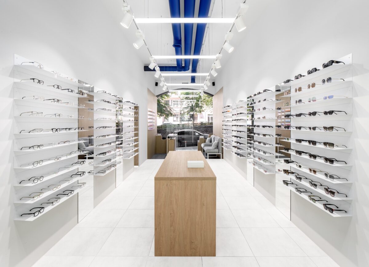 Магазин / 11:00-20:00 / Антоновича, 1